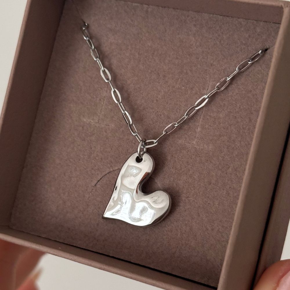 MELTED HEART - NECKLACE