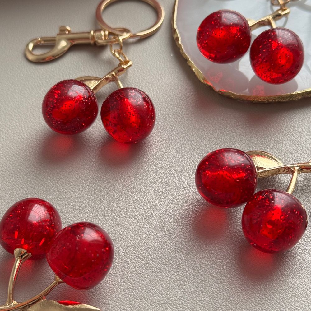 WILD CHERRY - KEYCHAIN