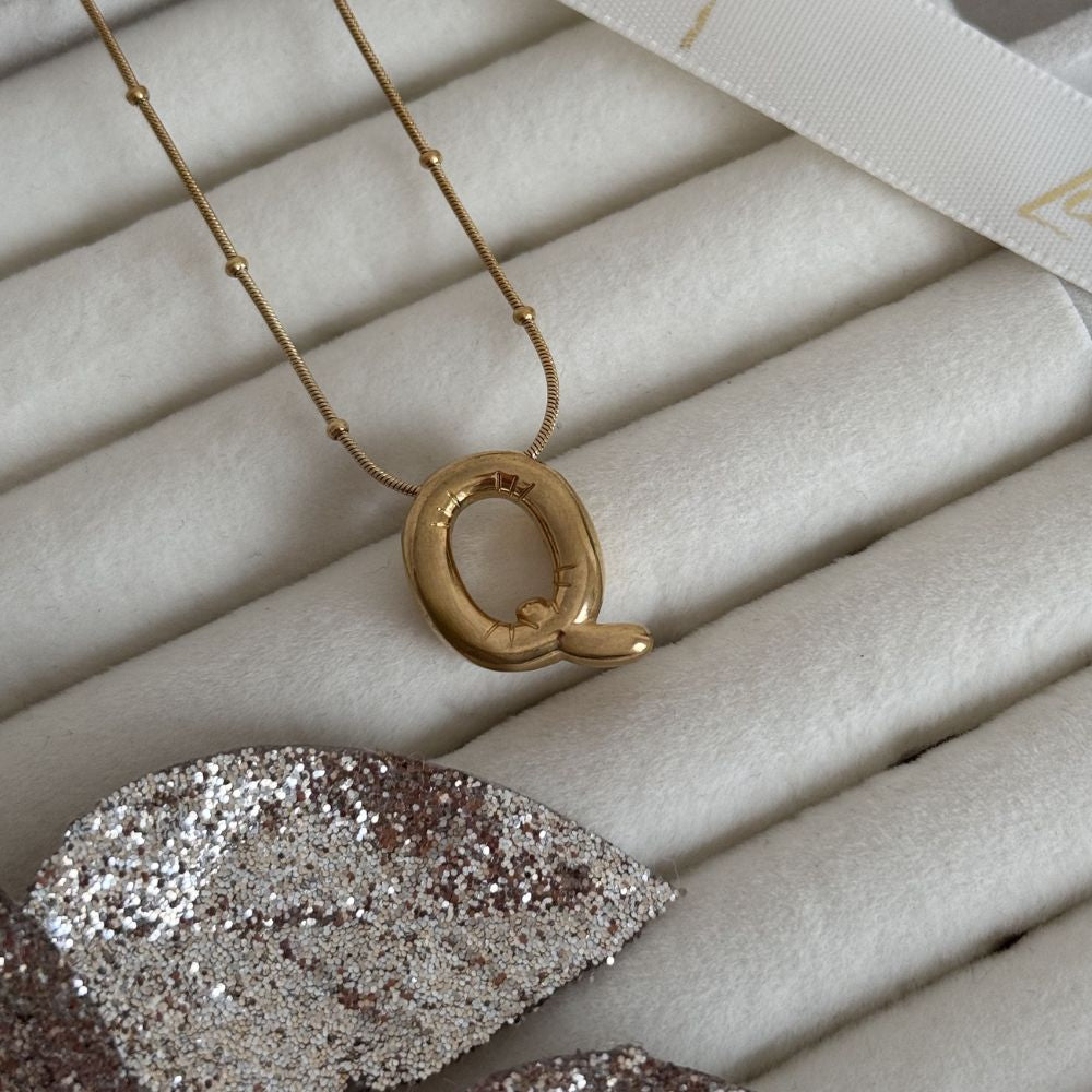 LIA LETTER - NECKLACE