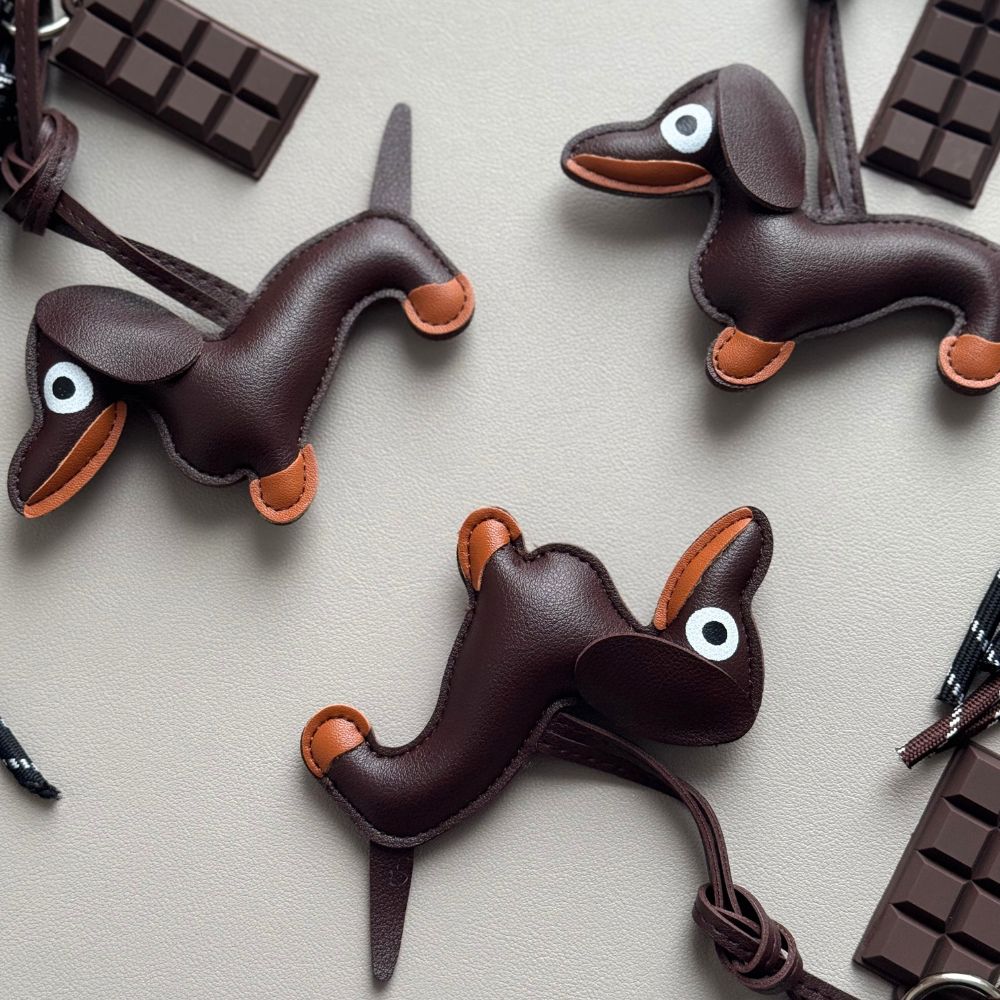 COCOA DACHSHUND - BAG CHARM