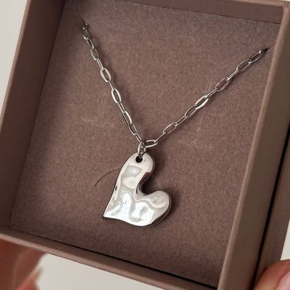 MELTED HEART - NECKLACE
